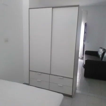 Estudio Arrecife Beach Lägenhet *